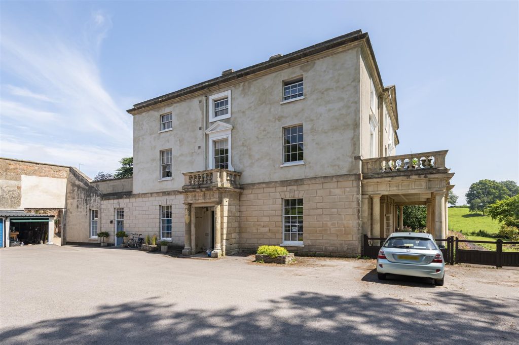 Walford Cross, Taunton