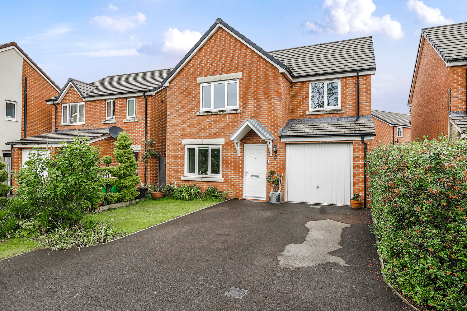 Hob Close, Monkton Heathfield, Taunton