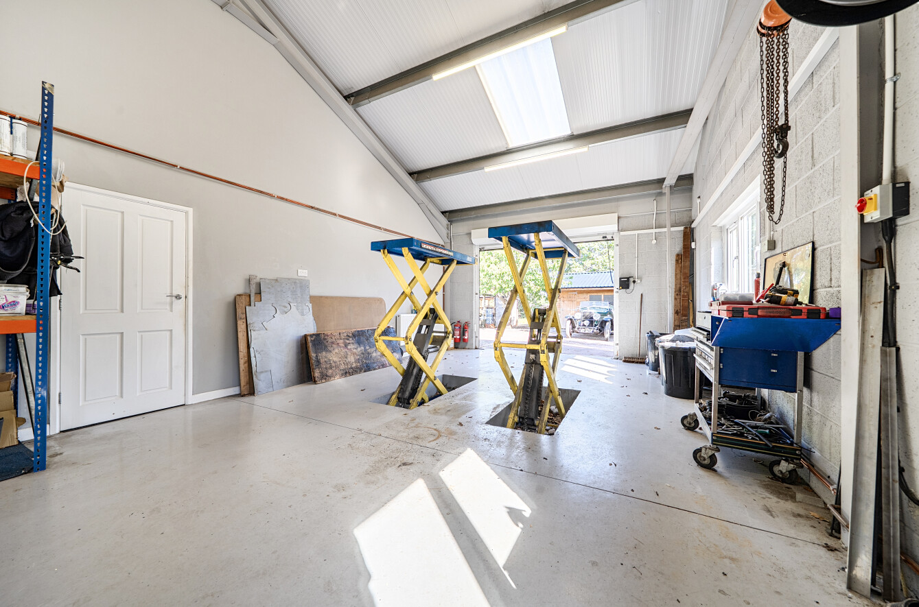 Chelston, Wellington, 5 Acres