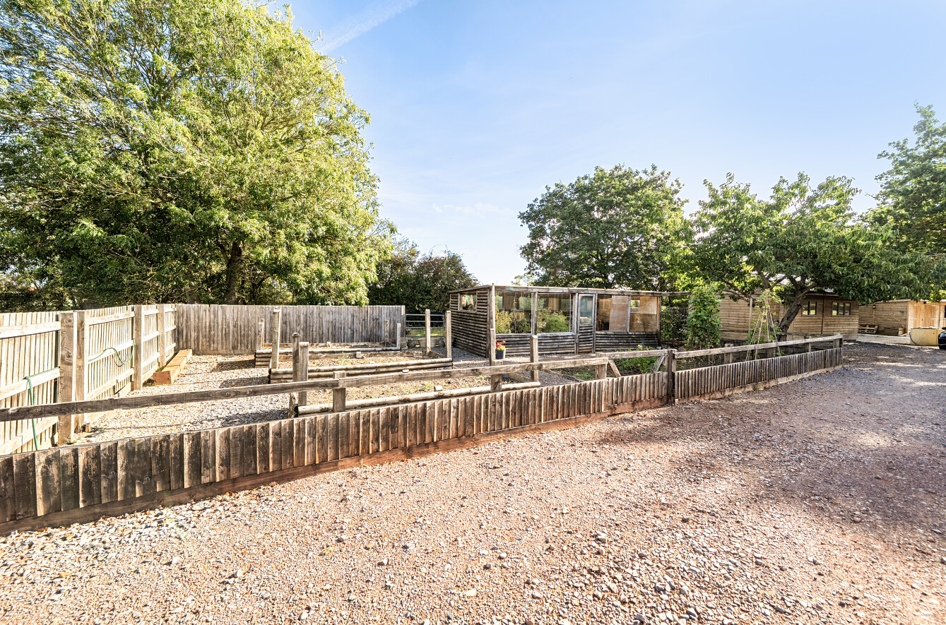 Chelston, Wellington, 5 Acres