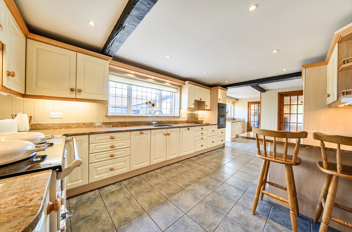 Chelston, Wellington, 5 Acres