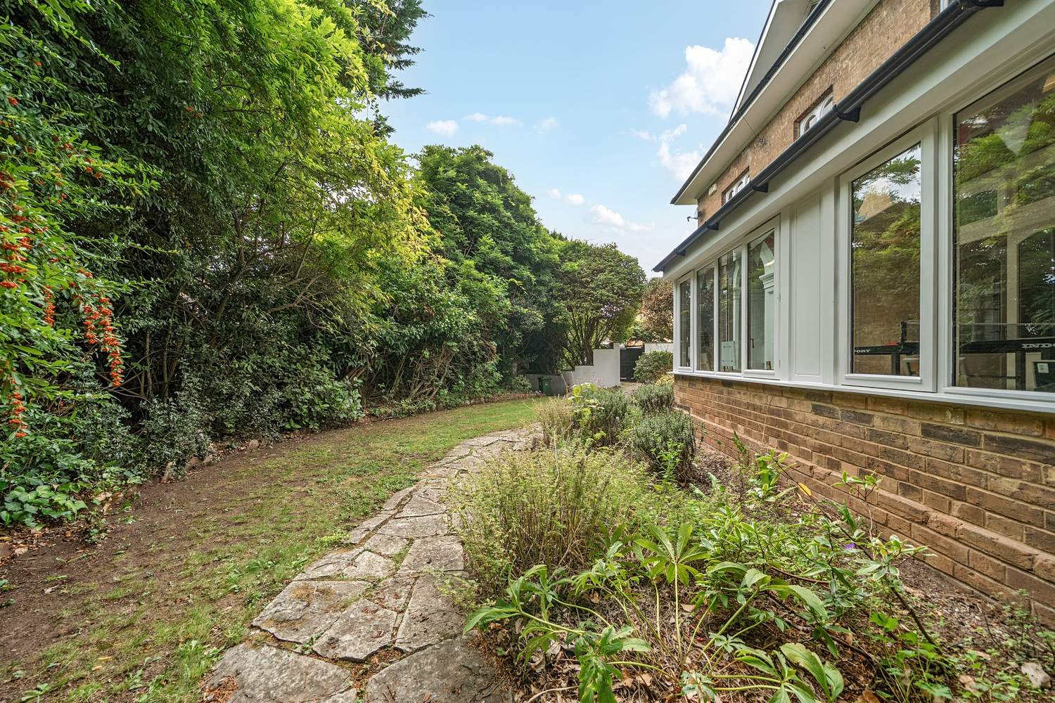 Holway Avenue, Taunton