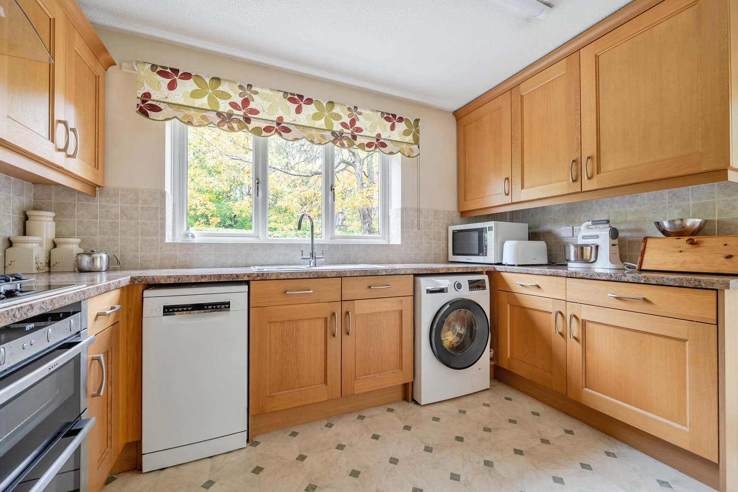 Saffron Close, Taunton