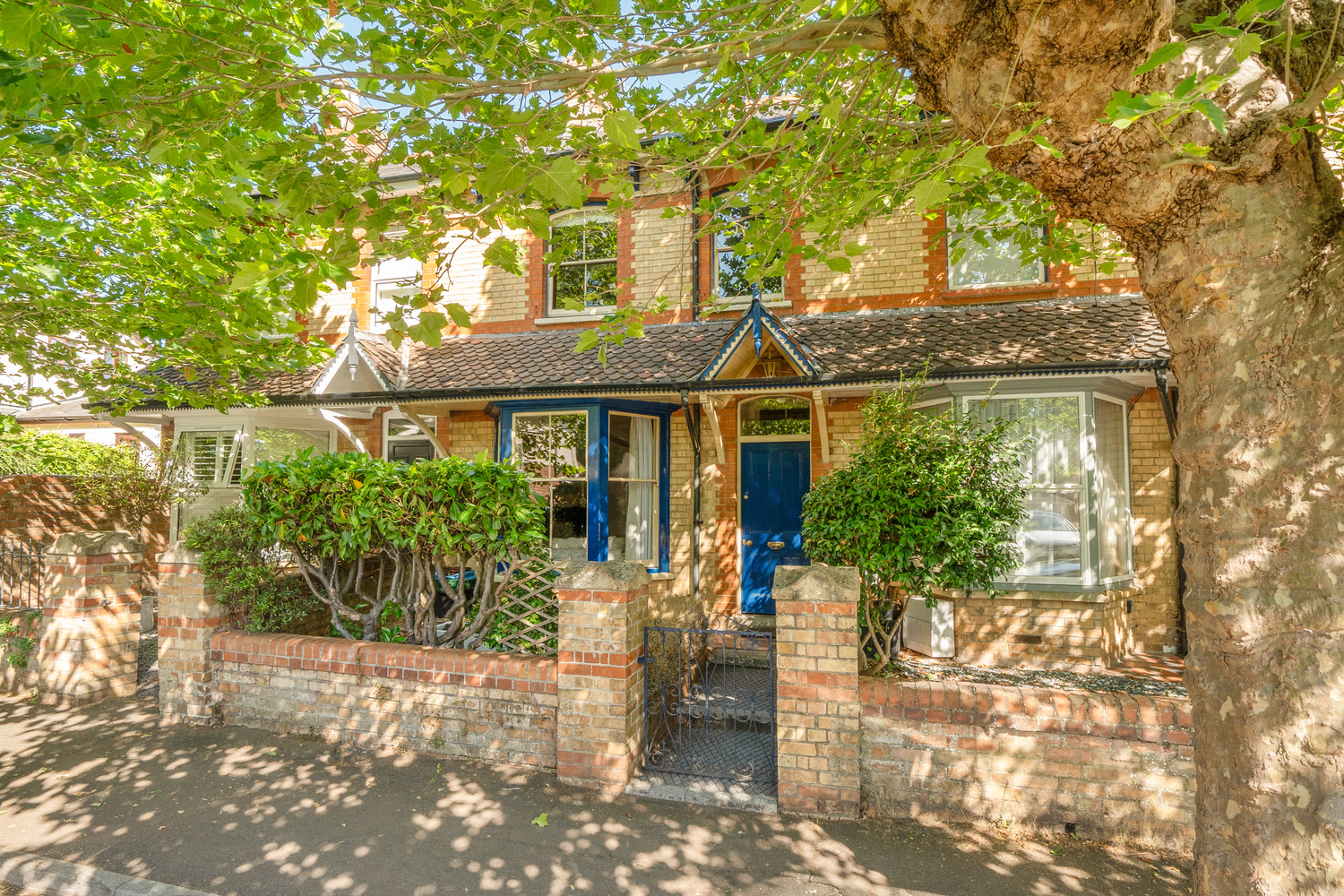Holway Avenue, Taunton
